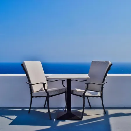 Amber Light Imerovigli (Santorini)