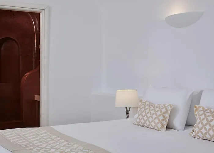 Amber Light 4* Imerovigli (Santorini)